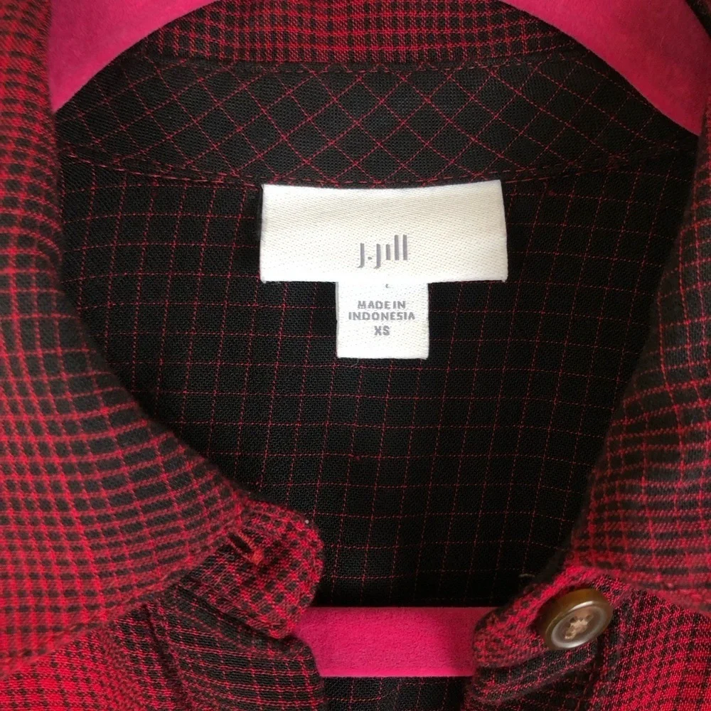 J. Jill Plaid long sleeve oversized button down shirt size XS - Picture 3 of 8
